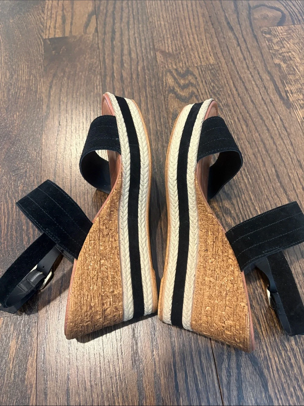 Coach and Four Woman’s Black Suede Platform Sandals - Size 6.5